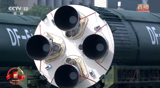 九三阅兵全程回顾:国之重器名场面汇总-图25 九三阅兵全程回顾:国之重器名场面汇总-图25