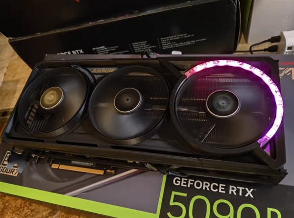 全球首个可以插DDR5内存的显卡!可惜只是个摆设-图6 全球首个可以插DDR5内存的显卡!可惜只是个摆设-图6