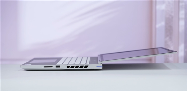 锐龙9 9850HX仅7999元!七彩虹MEOW橘宝R16 Ultra游戏本图赏-图8 锐龙9 9850HX仅7999元!七彩虹MEOW橘宝R16 Ultra游戏本图赏-图8