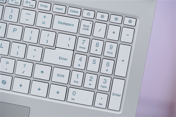 锐龙9 9850HX仅7999元!七彩虹MEOW橘宝R16 Ultra游戏本图赏-图17 锐龙9 9850HX仅7999元!七彩虹MEOW橘宝R16 Ultra游戏本图赏-图17