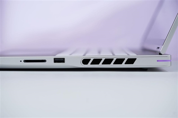 锐龙9 9850HX仅7999元!七彩虹MEOW橘宝R16 Ultra游戏本图赏-图23 锐龙9 9850HX仅7999元!七彩虹MEOW橘宝R16 Ultra游戏本图赏-图23