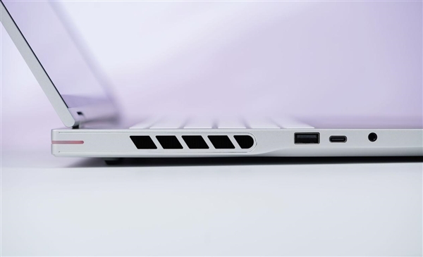 锐龙9 9850HX仅7999元!七彩虹MEOW橘宝R16 Ultra游戏本图赏-图25 锐龙9 9850HX仅7999元!七彩虹MEOW橘宝R16 Ultra游戏本图赏-图25