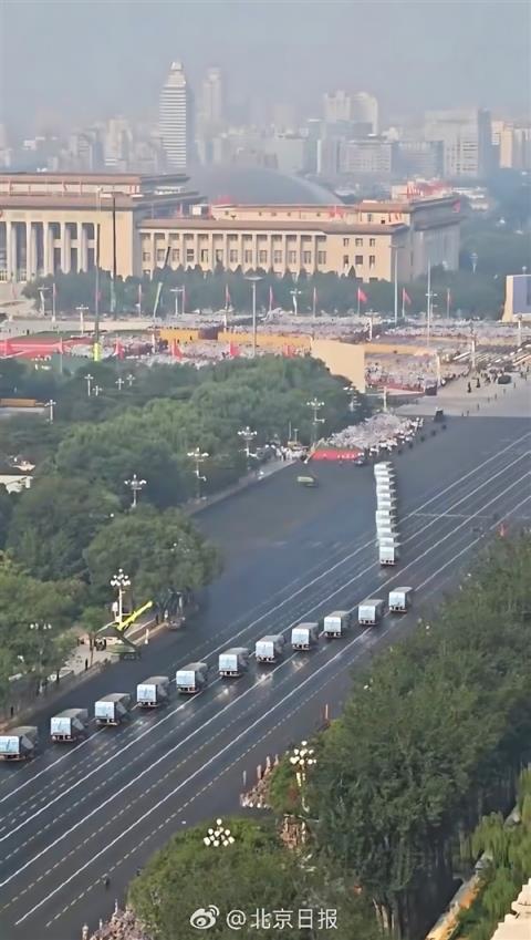比亚迪商用车：比亚迪纯电动环卫车护航九三阅兵(图1)