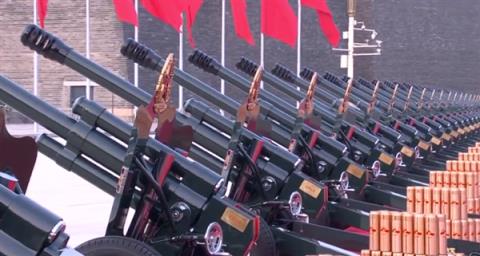 盛大阅兵就在今天！央视：礼炮弹无固态外抛物 0污染(图1)