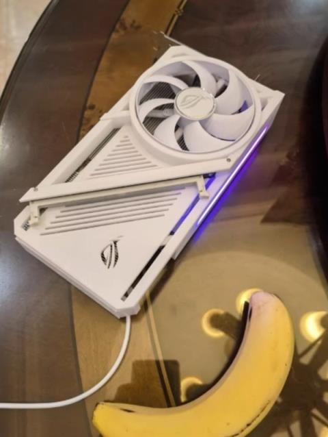 全球首个可以插DDR5内存的显卡！可惜只是个摆设(图5)
