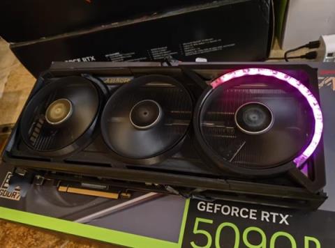 全球首个可以插DDR5内存的显卡！可惜只是个摆设(图6)