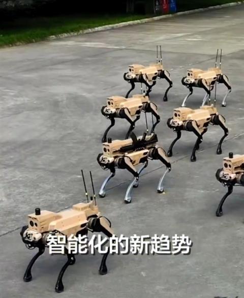 “未来战士”来了！中国“机器狼”登场：无人化作战时代到来(图7)