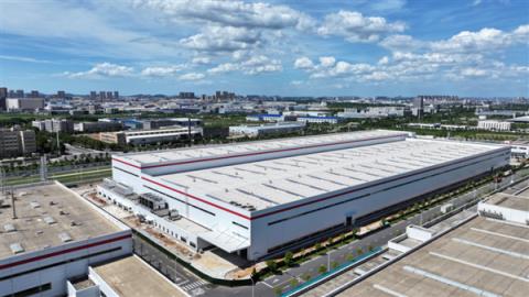 毫无争议全球最大！东风汽车16000吨一体化压铸工厂竣工验收(图1)