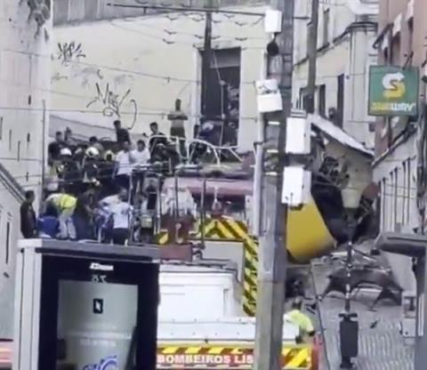 葡萄牙著名旅游景点 黄色历史缆车脱轨坠毁：至少15人死亡(图3)
