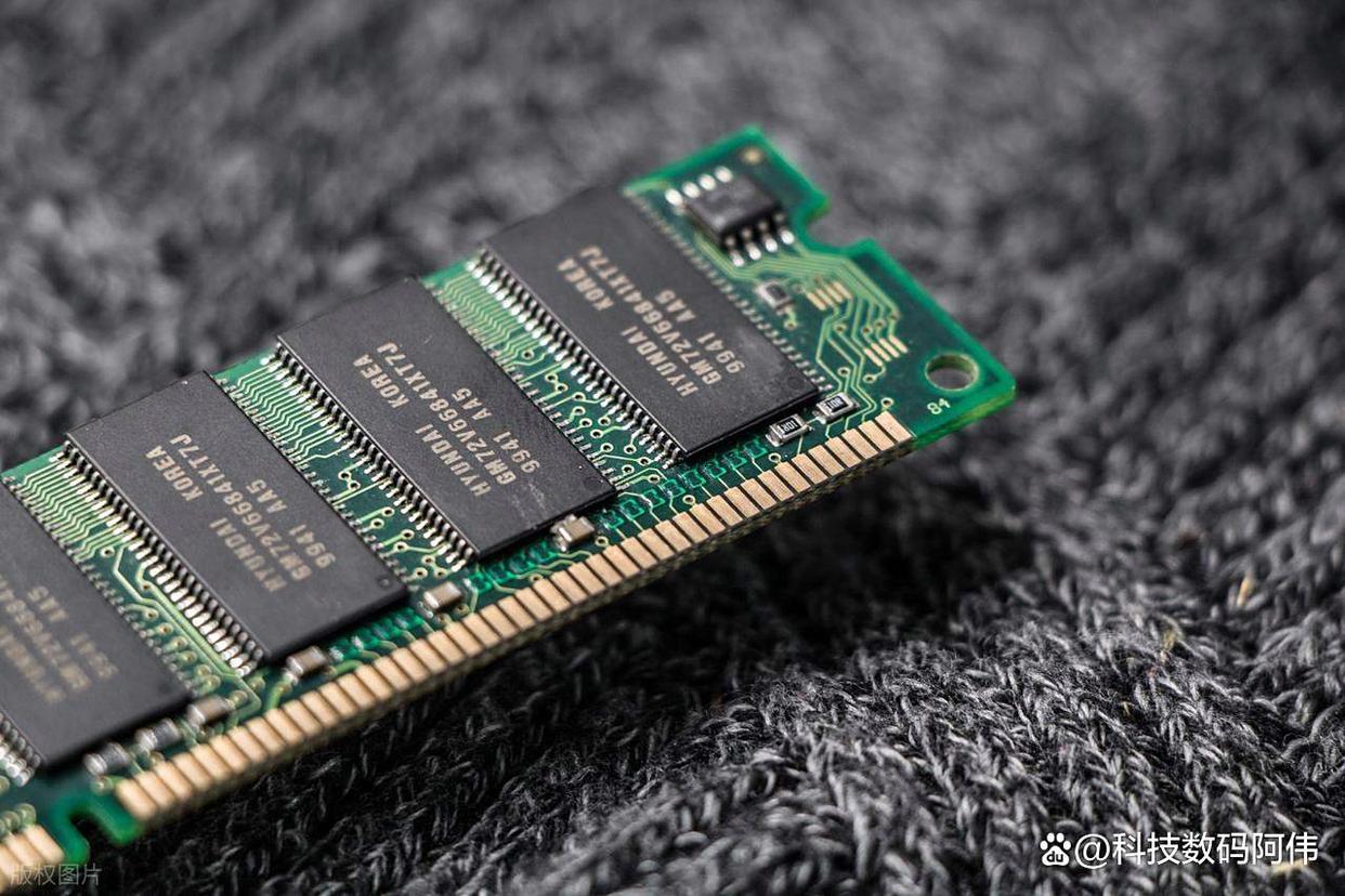 主存和内存是一个东西吗？电脑高手都这么解释？看完我才恍然大悟！