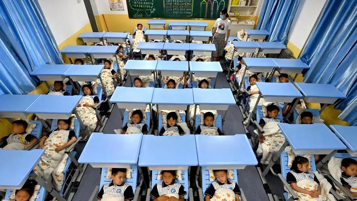 中小学生午休课桌椅有了国家标准