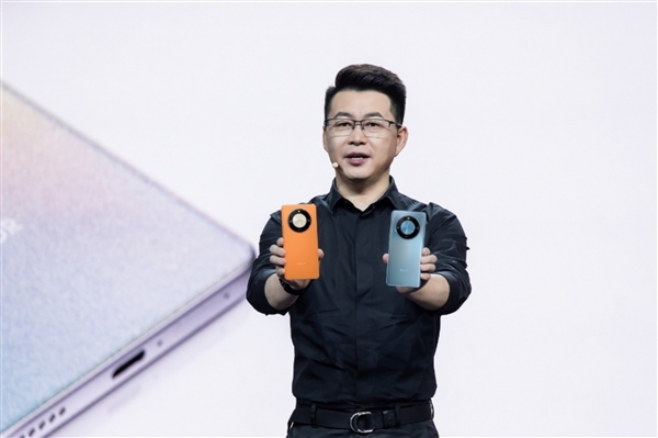 曝荣耀前中国区CMO姜海荣加入长安汽车：出任深蓝汽车CEO