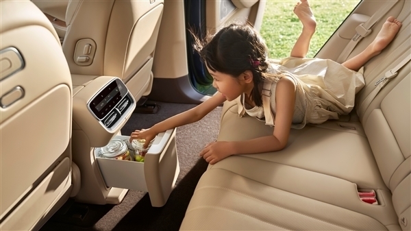 28.8万起 全新一代问界M7开售:30万价位最强选手登场-图11 28.8万起 全新一代问界M7开售:30万价位最强选手登场-图11