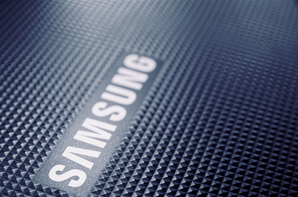 “极度渴望”加入NVIDIA供应链!三星愿牺牲HBM4利润:已准备好价格战-图1 “极度渴望”加入NVIDIA供应链!三星愿牺牲HBM4利润:已准备好价格战-图1