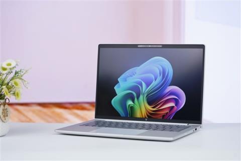 搭载AMD锐龙AI7 350处理器！惠普EliteBook8 G1a14笔记本图赏(图4)