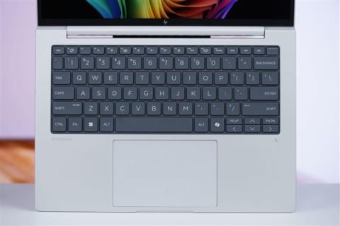 搭载AMD锐龙AI7 350处理器！惠普EliteBook8 G1a14笔记本图赏(图14)