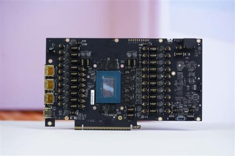 最强非公版！影驰RTX5070TiHOFOCLAB黑魂X显卡图赏(图17)