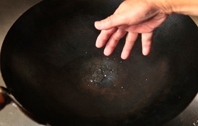 怎么煎鱼不粘锅不掉皮?煎鱼不破皮技巧-图2 怎么煎鱼不粘锅不掉皮?煎鱼不破皮技巧-图2