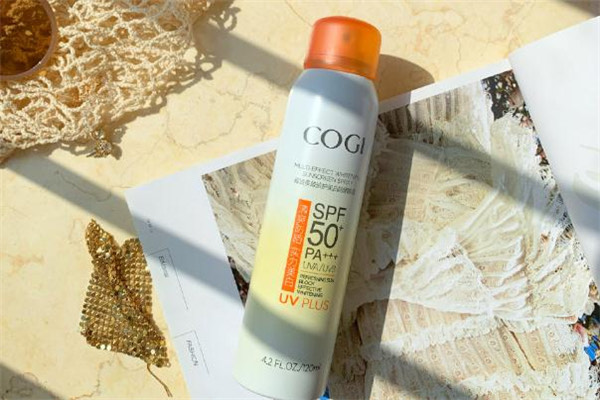 高姿防晒喷雾多少钱?高姿防晒喷雾和recipe喷雾哪个好用-图1 高姿防晒喷雾多少钱?高姿防晒喷雾和recipe喷雾哪个好用-图1