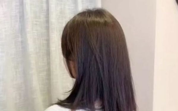 黑茶色和自然黑的区别?黑茶色与黑色头发对比-图2 黑茶色和自然黑的区别?黑茶色与黑色头发对比-图2