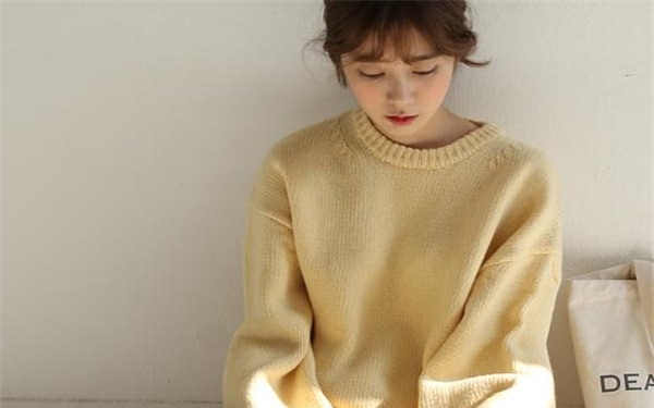 鹅黄色是什么颜色?满满的春天气息-图1 鹅黄色是什么颜色?满满的春天气息-图1