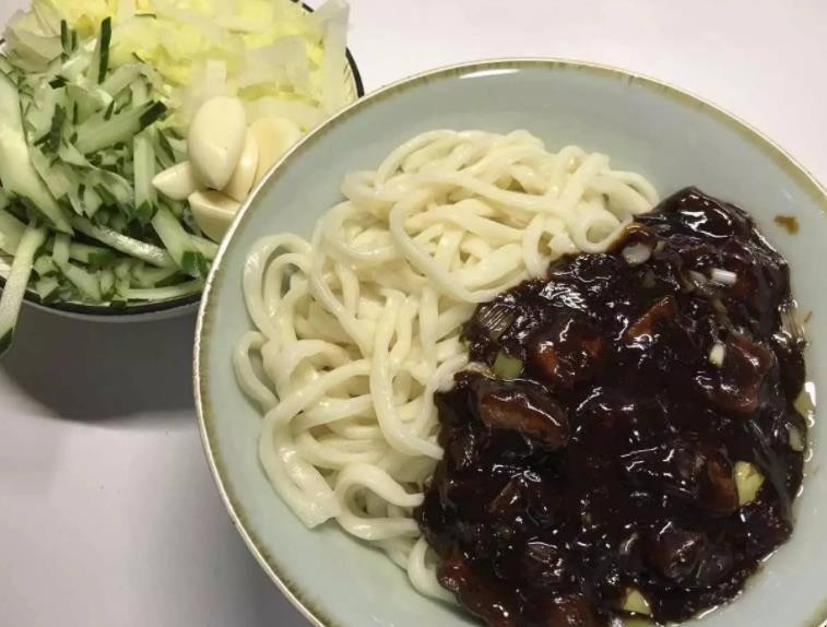 小碗干炸是什么-图1 小碗干炸是什么-图1