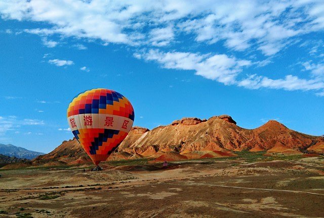 西北好玩的旅游景点(大西北环游攻略-9个值得打卡的景点)-图1 西北好玩的旅游景点(大西北环游攻略-9个值得打卡的景点)-图1