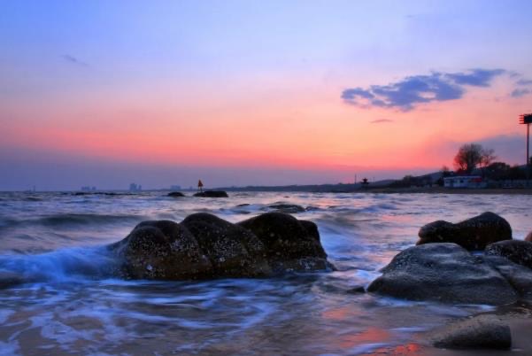 夏天最适合旅游的地方:国内四大避暑胜地(热门景区)-图2 夏天最适合旅游的地方:国内四大避暑胜地(热门景区)-图2