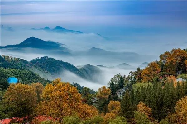 夏天最适合旅游的地方:国内四大避暑胜地(热门景区)-图3 夏天最适合旅游的地方:国内四大避暑胜地(热门景区)-图3