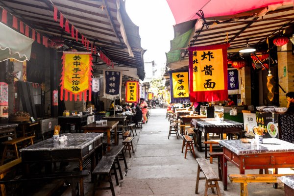西安小吃街推荐-西安本地人去的小吃街-图1 西安小吃街推荐-西安本地人去的小吃街-图1