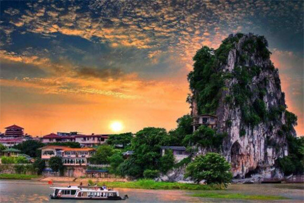 桂林十大最好玩的旅游景点(桂林景点推荐大全)-图7 桂林十大最好玩的旅游景点(桂林景点推荐大全)-图7