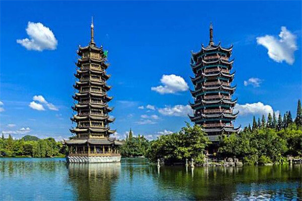 桂林十大最好玩的旅游景点(桂林景点推荐大全)-图9 桂林十大最好玩的旅游景点(桂林景点推荐大全)-图9