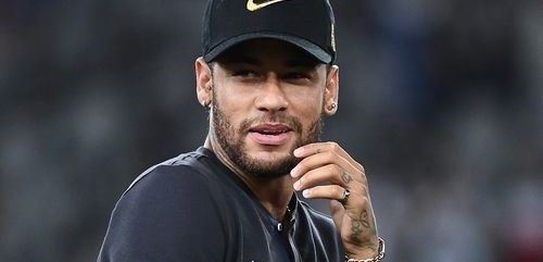 内马尔身高(1米75)-图1 内马尔身高(1米75)-图1