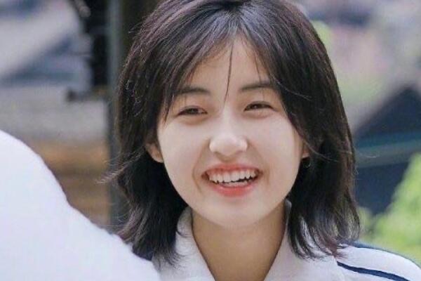 高中生适合什么发型-图1 高中生适合什么发型-图1