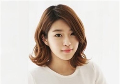 齐肩短发内扣发型空气刘海图片? 4款漂亮齐肩发型任你选-图3 齐肩短发内扣发型空气刘海图片? 4款漂亮齐肩发型任你选-图3