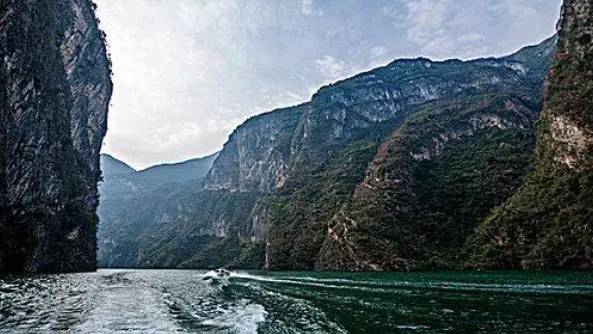 长江三峡指的是哪三峡(长江三峡各有什么特点)-图3 长江三峡指的是哪三峡(长江三峡各有什么特点)-图3