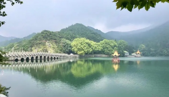 庐山是避暑的好地方吗(庐山为什么不是五岳之一)-图1 庐山是避暑的好地方吗(庐山为什么不是五岳之一)-图1