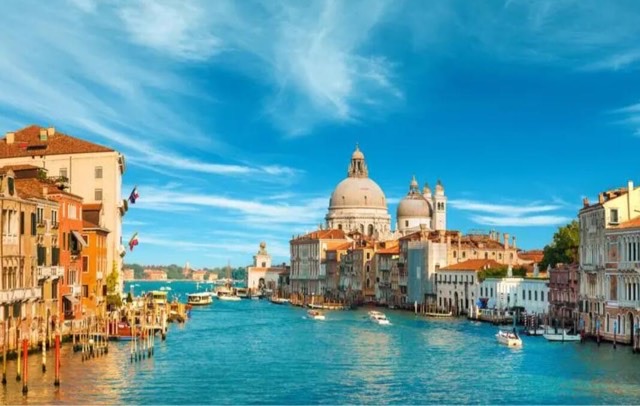 全世界最美的十大景点(全球最受欢迎的热门旅游地)-图4 全世界最美的十大景点(全球最受欢迎的热门旅游地)-图4