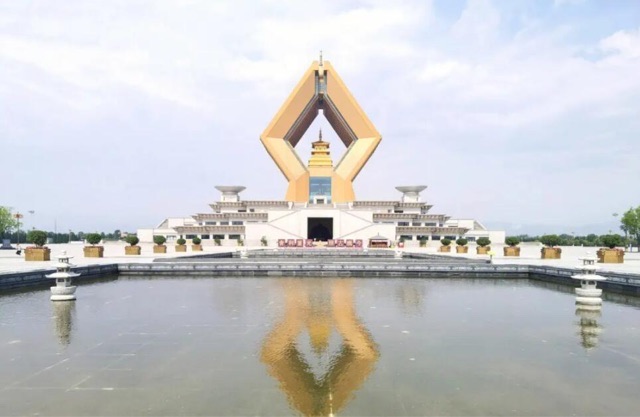 国内有哪些香火旺盛的寺庙(最受信徒膜拜的十大寺庙)-图1 国内有哪些香火旺盛的寺庙(最受信徒膜拜的十大寺庙)-图1