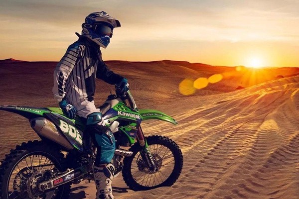 我想邀请你坐上我的野摩托是什么歌,野摩托歌曲介绍-图1 我想邀请你坐上我的野摩托是什么歌,野摩托歌曲介绍-图1