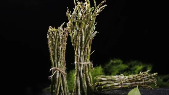 石斛可以长期食用吗(石斛的功效与作用)-图3 石斛可以长期食用吗(石斛的功效与作用)-图3