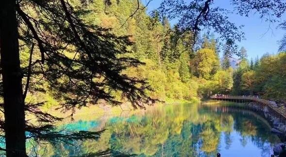 去九寨沟旅游要多少钱,三四天大概费用1000到3000元合理-图1 去九寨沟旅游要多少钱,三四天大概费用1000到3000元合理-图1