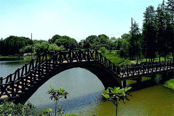 长沙十大热门景点排行榜:橘子洲居第三,月亮岛居首-图2 长沙十大热门景点排行榜:橘子洲居第三,月亮岛居首-图2