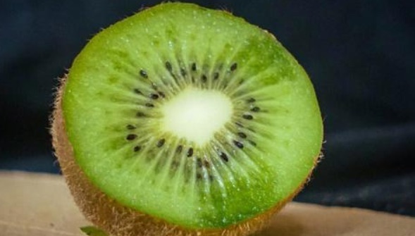 猕猴桃怎么放容易熟(猕猴桃的功效与作用)-图1 猕猴桃怎么放容易熟(猕猴桃的功效与作用)-图1