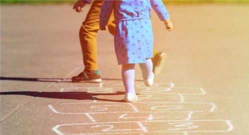 跳房子游戏规则及玩法-图3 跳房子游戏规则及玩法-图3