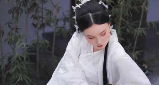 我提笔不为离愁只为你转身回眸是什么歌,演唱者是谁?-图2 我提笔不为离愁只为你转身回眸是什么歌,演唱者是谁?-图2