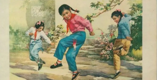 8090童年十大户外游戏(踢毽子、拔河也在名单上)-图4 8090童年十大户外游戏(踢毽子、拔河也在名单上)-图4