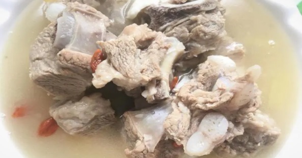 排骨汤怎么炖最好喝(排骨汤的做法及食材)-图1 排骨汤怎么炖最好喝(排骨汤的做法及食材)-图1