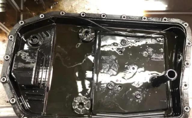 自动变速箱油千万别换(自动挡汽车变速箱油多长时间换一次)-图4 自动变速箱油千万别换(自动挡汽车变速箱油多长时间换一次)-图4