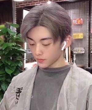 男生染头发什么颜色好看?男生染发颜色推荐色号-图3 男生染头发什么颜色好看?男生染发颜色推荐色号-图3